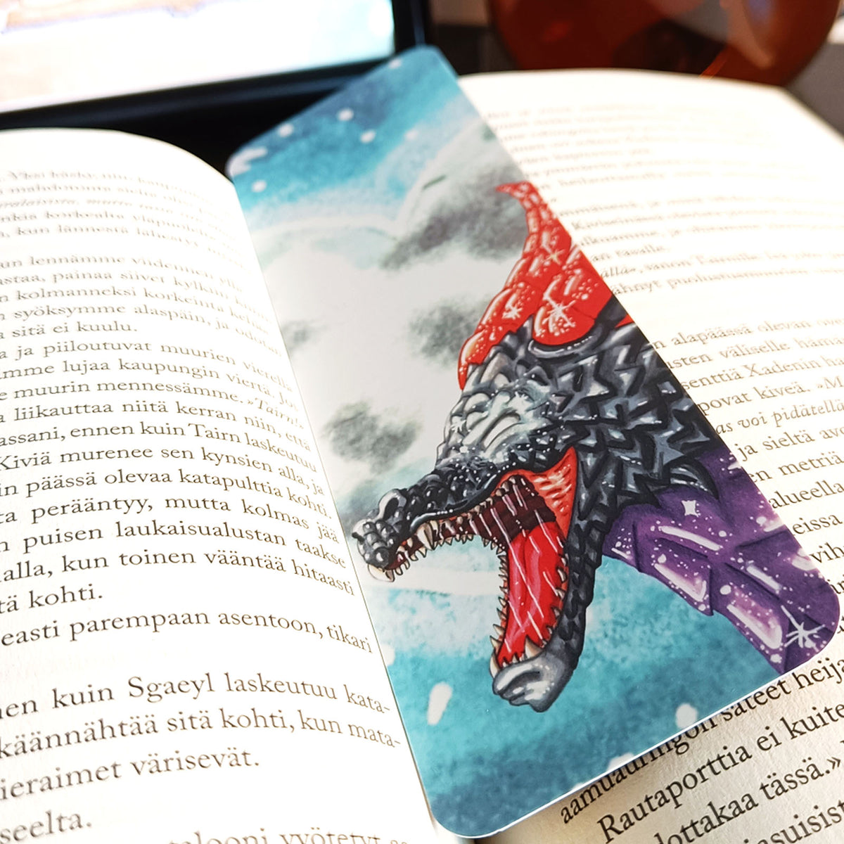 Romantasiakäärme -kirjanmerkki